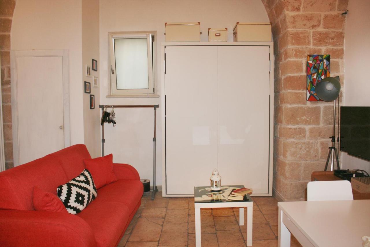 La Casa Nel Vicolo Apartment Bari Bagian luar foto