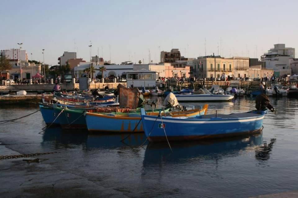 La Casa Nel Vicolo Apartment Bari Bagian luar foto